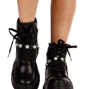 IHR Euphoria Black Boots